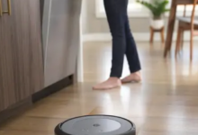 购买 iRobot Roomba Combo i5+ 扫地机器人立省 200 美元